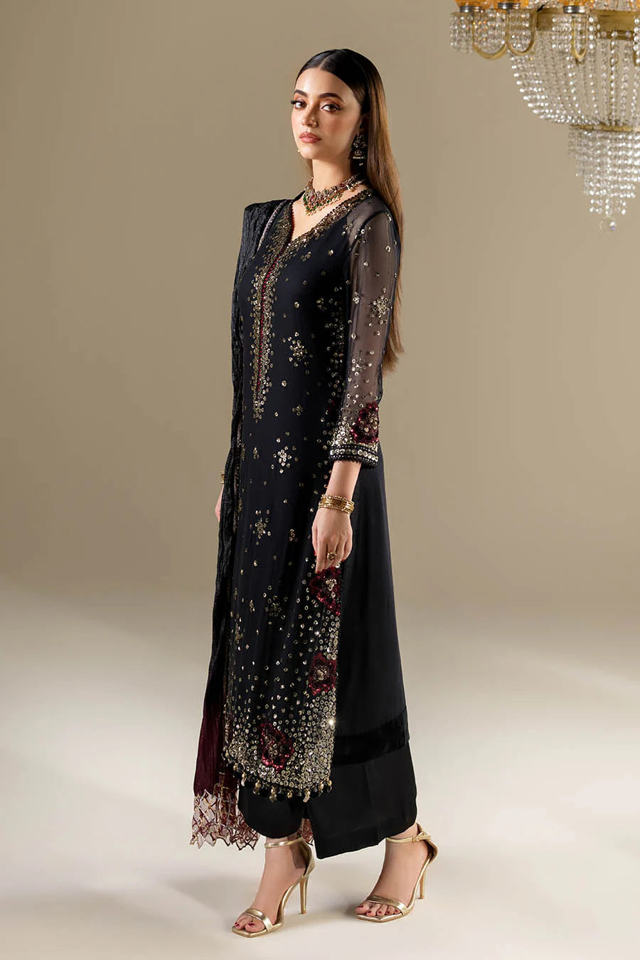 Ready-to-Wear  | Gota Suit with 3D Flowers
